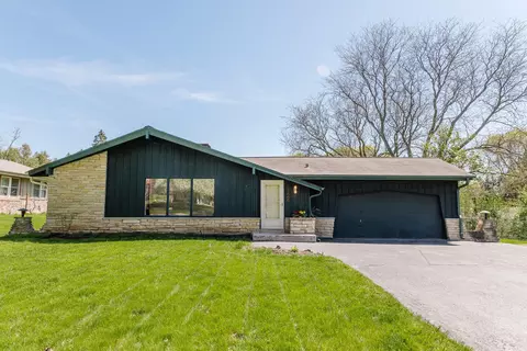 11865 W Arthur, West Allis, WI 53227