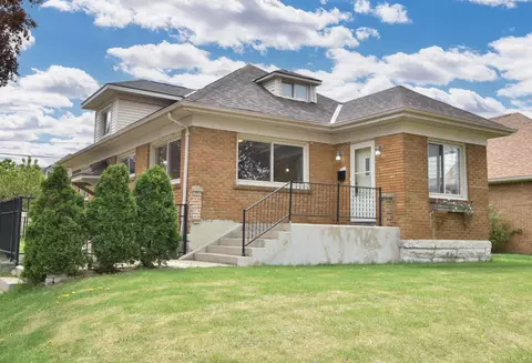 2501 W Oklahoma, Milwaukee, WI 53215
