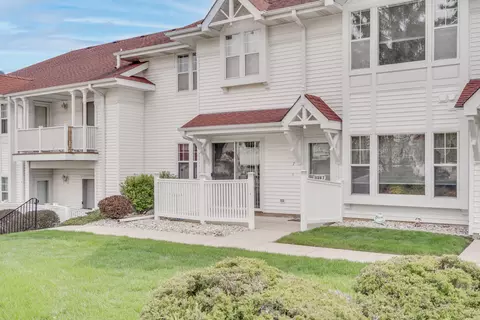 3128 Wood #7L, Mount Pleasant, WI 53406