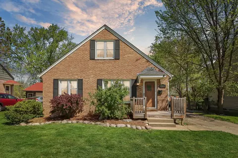 7920 Eagle, Wauwatosa, WI 53213
