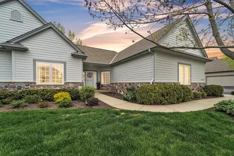 n57w5247 Highland Crossings, Cedarburg, WI 53012
