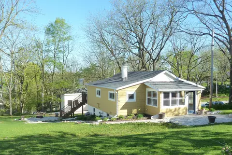471 Prospect, Pewaukee, WI 53072
