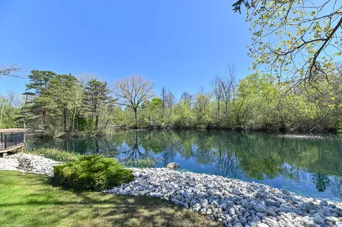 1600 W Green Tree #109, Glendale, WI 53209