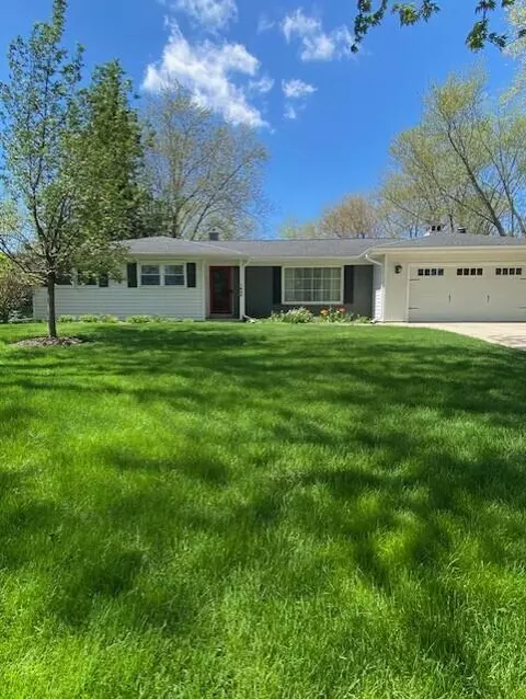 1645 Indianwood, Brookfield, WI 53005