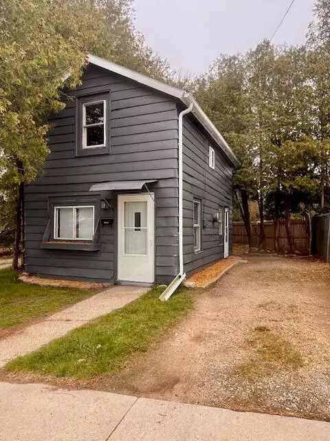 1409 School, Two Rivers, WI 54241