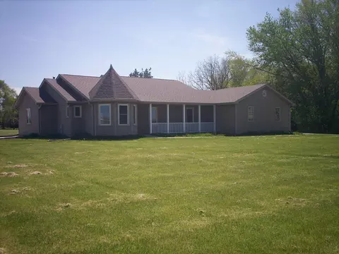 9319 4 Mile, Franksville, WI 53126