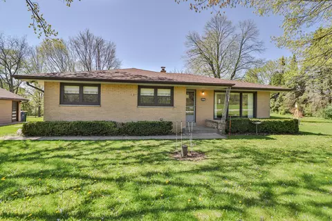 611 E Oak, Oak Creek, WI 53154