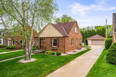 2644 N 91st, Wauwatosa, WI 53226
