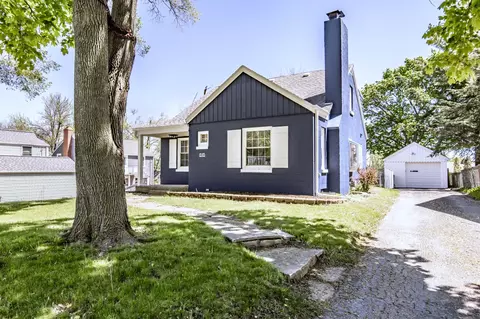 616 N 112th, Wauwatosa, WI 53226