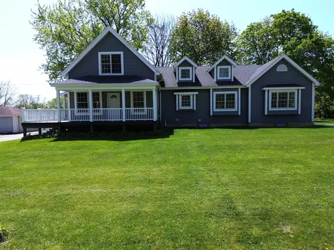 3665 E Fitzsimmons, Oak Creek, WI 53154