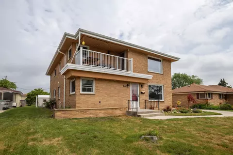 7200 W Tripoli, Milwaukee, WI 53220