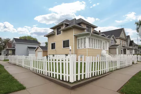 38 E Cotton, Fond Du Lac, WI 54935