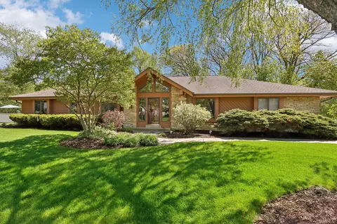 w236n6074 Pine, Sussex, WI 53089