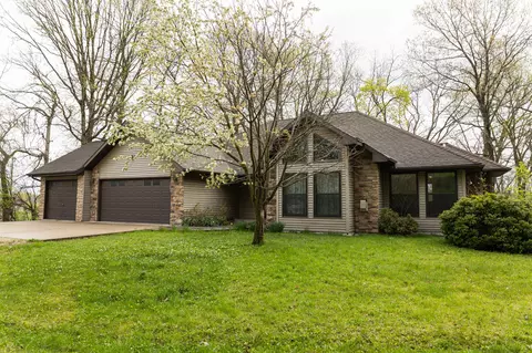 1000 Whitetail #14, Fort Atkinson, WI 53538