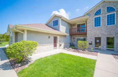 17608 W Lincoln, New Berlin, WI 53146
