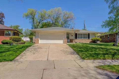 9730 W Hayes, West Allis, WI 53227