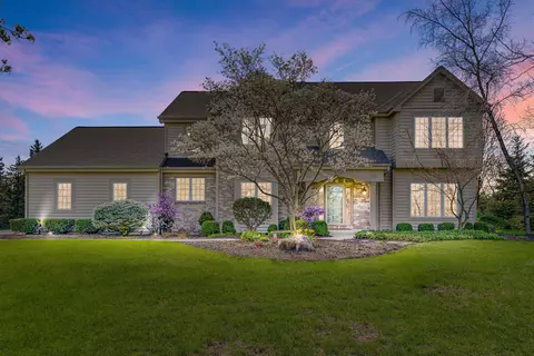7937 W Poplar, Mequon, WI 53097