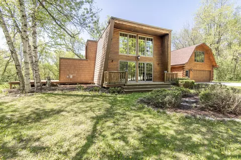 5215 St Augustine, Hartford, WI 53027