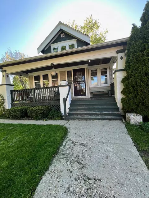 2925 N 25th, Milwaukee, WI 53206