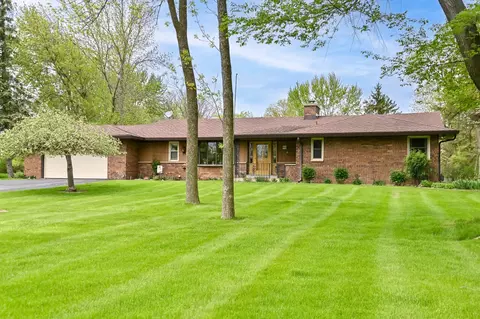 2044 W Woodside, Mequon, WI 53092