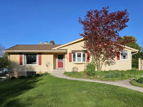 905 S 7th, West Bend, WI 53095