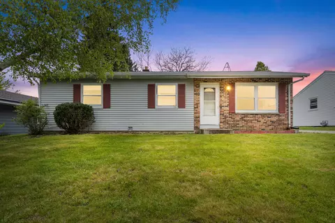 702 Lenora, West Bend, WI 53090