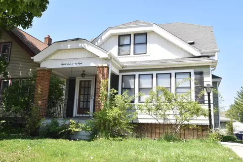 8428 W Becher, West Allis, WI 53227