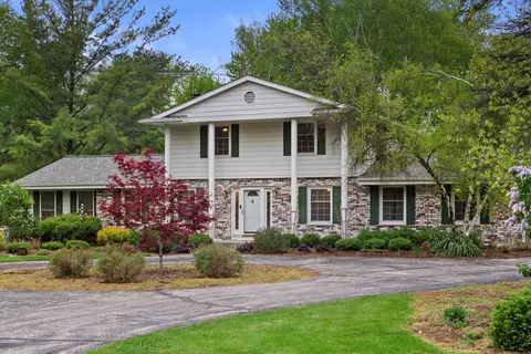 w225s5755 Guthrie, Waukesha, WI 53189