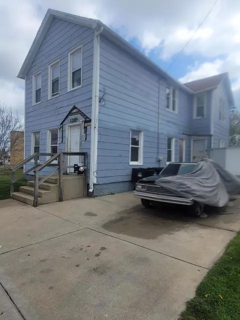 1219 Washington, Racine, WI 53403