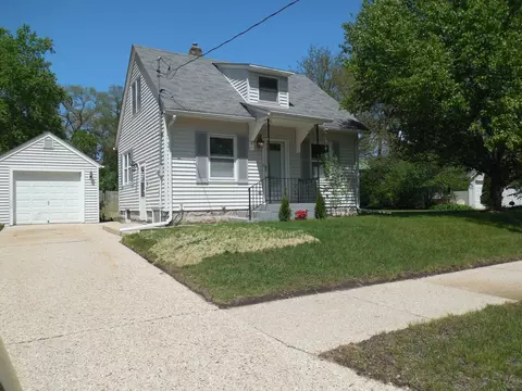 117 E State, Janesville, WI 53546