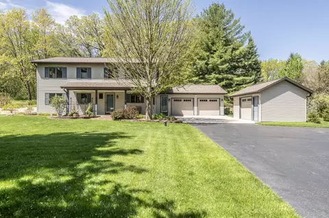 521 Thomas, Wales, WI 53183