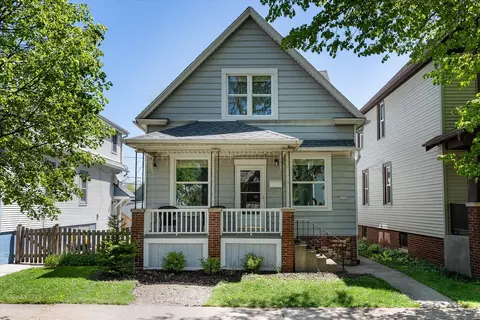 2558 N Dousman, Milwaukee, WI 53212