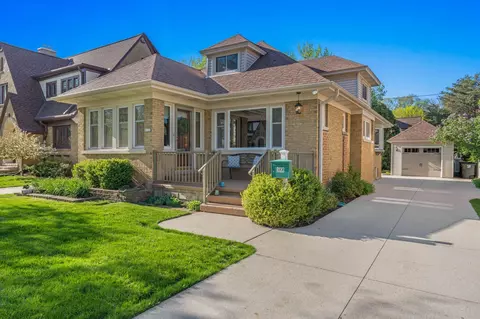 8122 Richmond, Wauwatosa, WI 53213