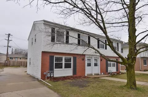 218 Ohio #220, Racine, WI 53405