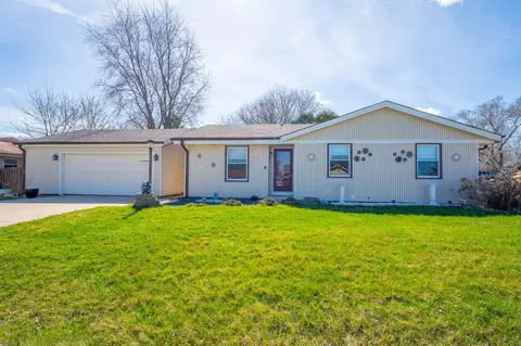6728 Cliffside, Racine, WI 53402