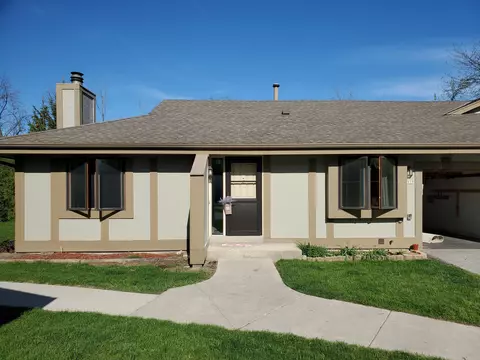 4938 S Imperial, Greenfield, WI 53220