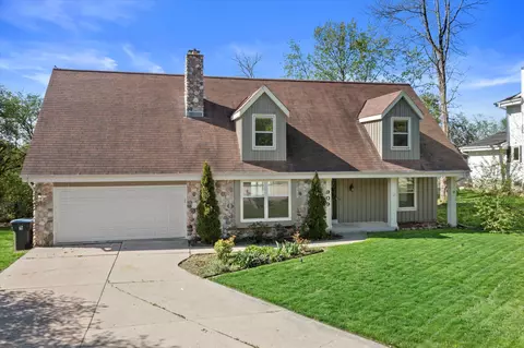 909 Larchmont, Waukesha, WI 53186