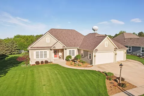 1239 Ridgeside, Oconomowoc, WI 53066