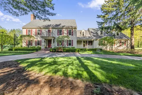 6201 N Woodside, Chenequa, WI 53058