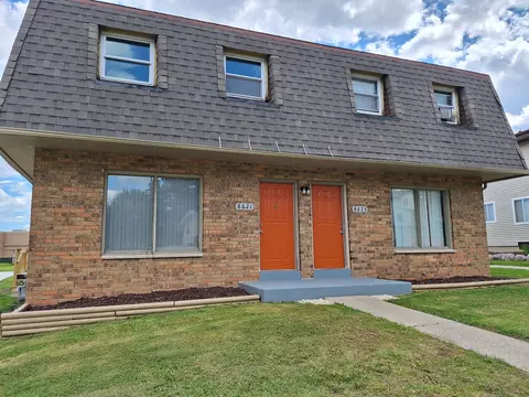 8621 W Green Brk #8623, Milwaukee, WI 53224