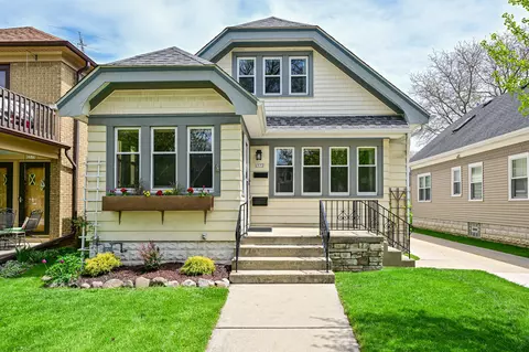 2572 N 72nd, Wauwatosa, WI 53213