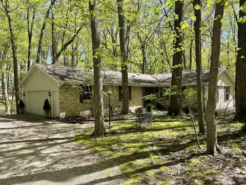 5404 Bauers, West Bend, WI 53095