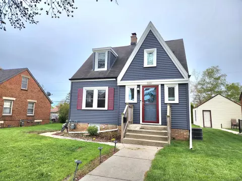 2009 Broadway, Sheboygan, WI 53081