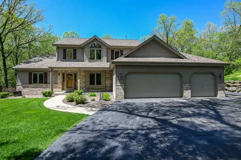 n7189 Sylvan Lane, Sugar Creek, WI 53121