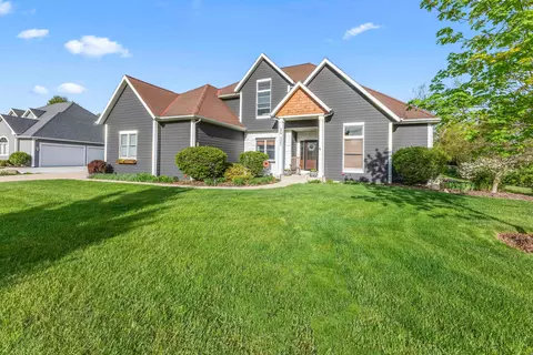 234 W Harvest, Pewaukee, WI 53072