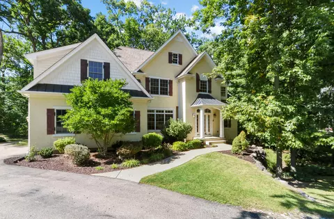 1740 Royal St George, Geneva, WI 53147