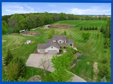 5570 Deer Wood, Wayne, WI 53010