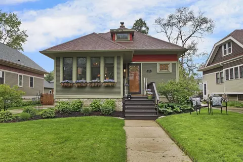 5139 N Woodruff, Whitefish Bay, WI 53217