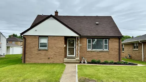 3554 S 17th, Milwaukee, WI 53221