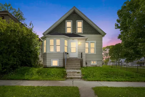 2207 S 61st, West Allis, WI 53219